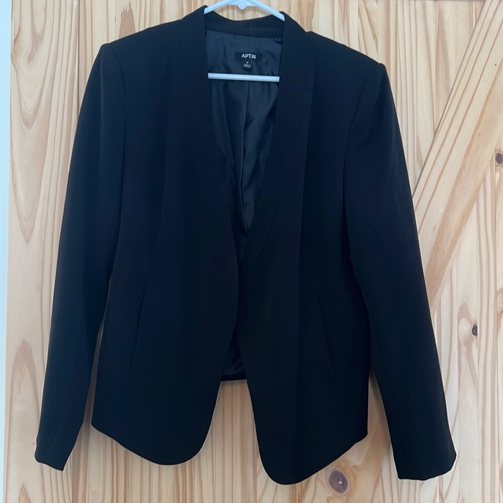 Like New Apt. 9 Black Crop Blazer Size 14
